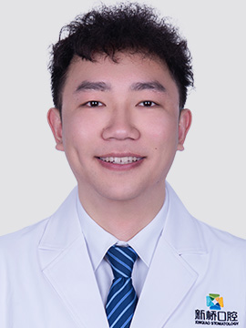 李鑫
